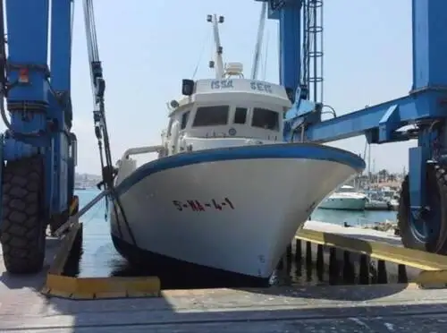 Kapal kerja keur dijual