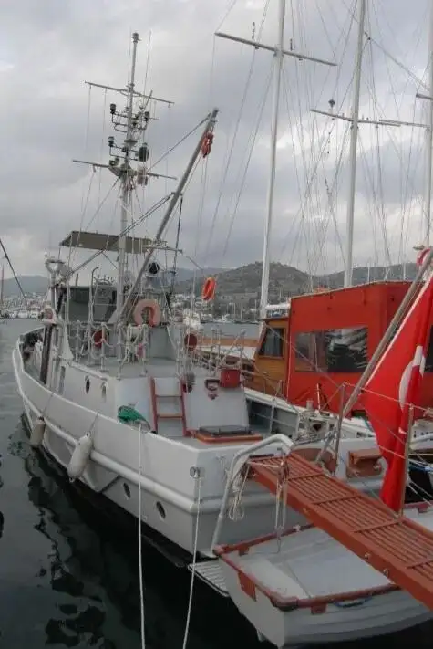 Kapal pemadam kebakaran keur dijual