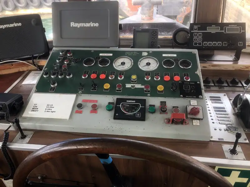 Kapal penarik keur dijual