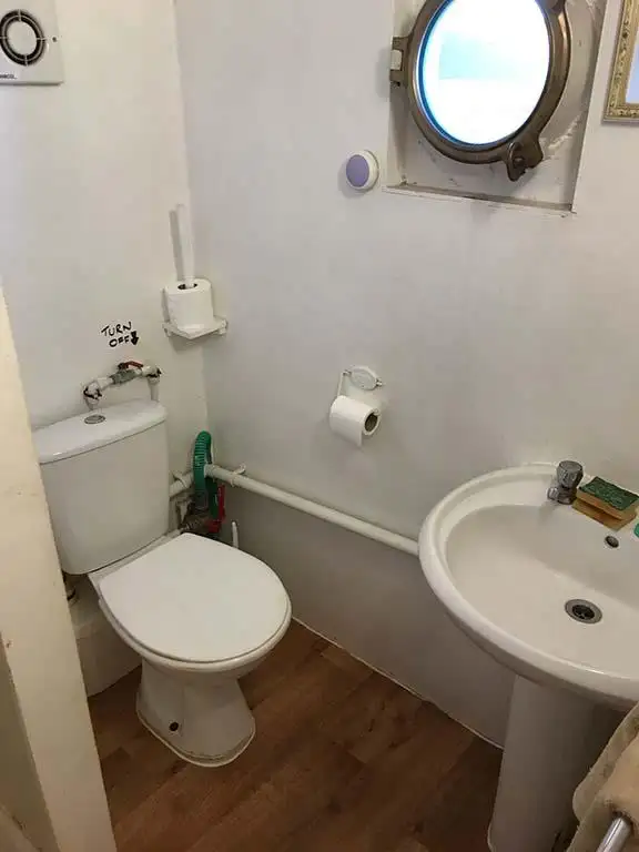 Kapal keruk keur dijual