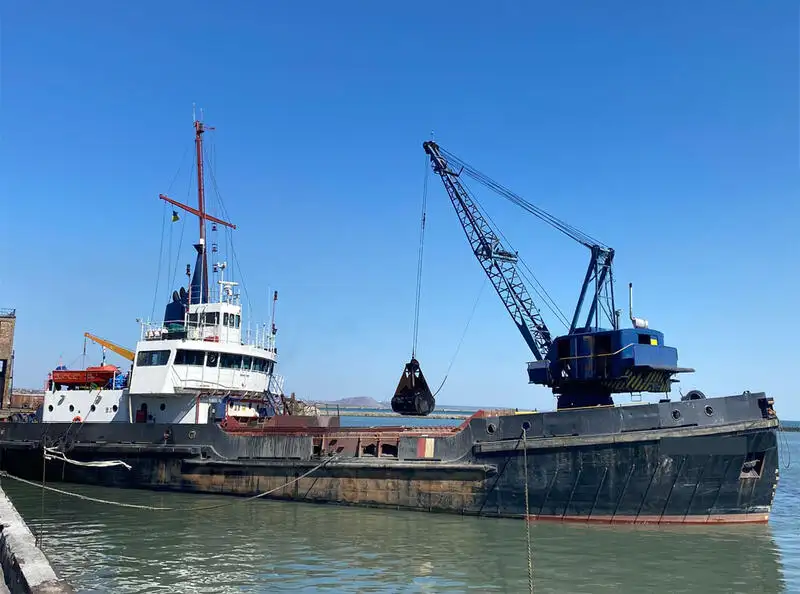 Kapal keruk keur dijual