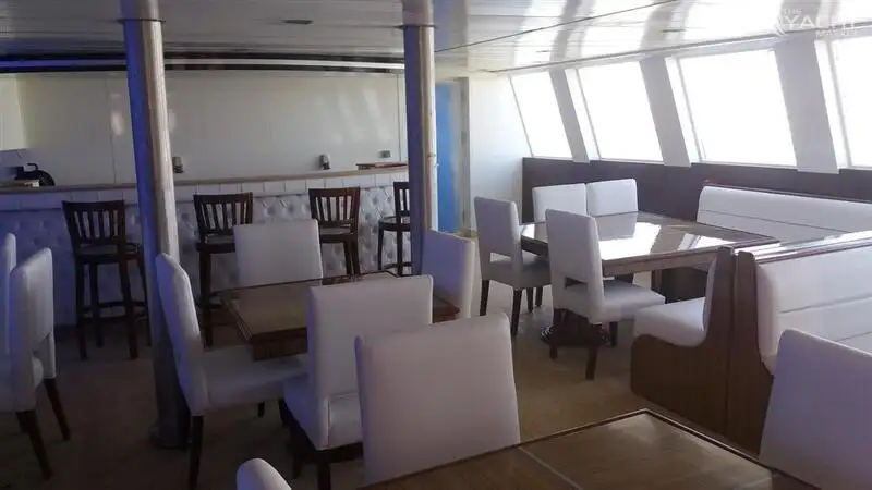 Kapal pesiar keur dijual