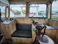 Kapal kerja keur dijual