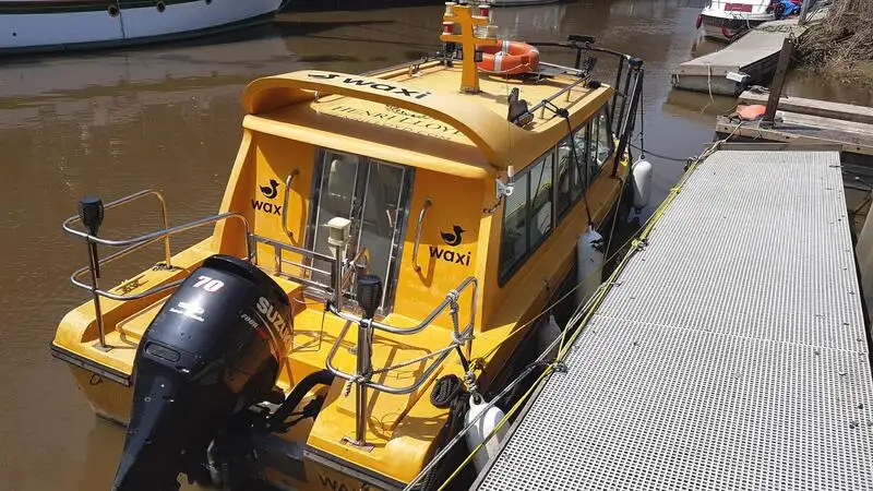Kapal pesiar-feri keur dijual