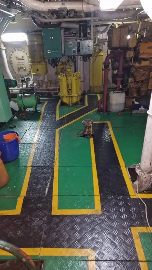 Kapal pasokan keur dijual