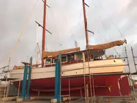 Kapal keruk keur dijual