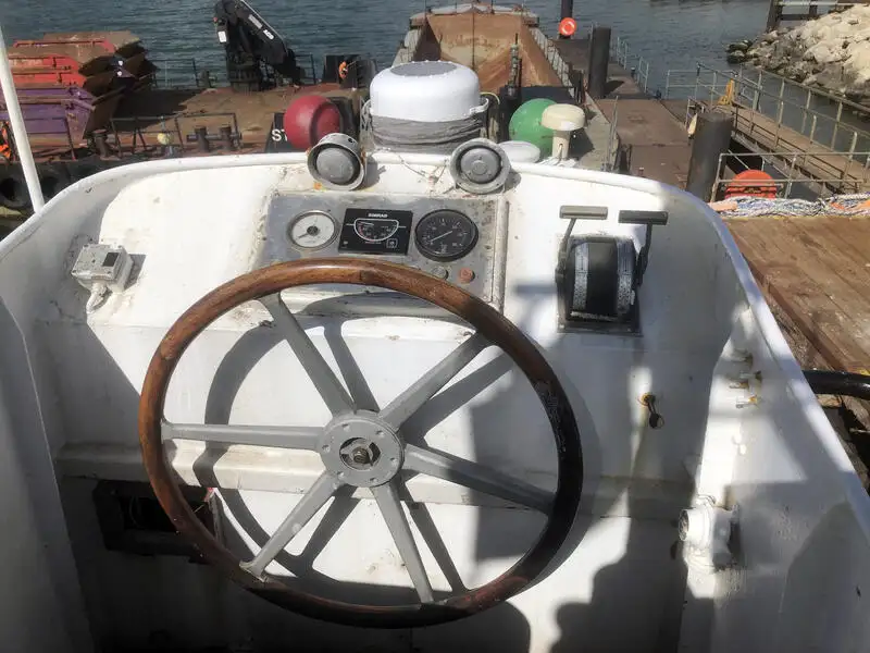 Kapal penarik keur dijual