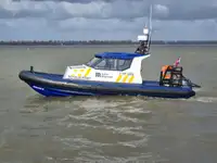 Kapal wadahna pikeun dijual