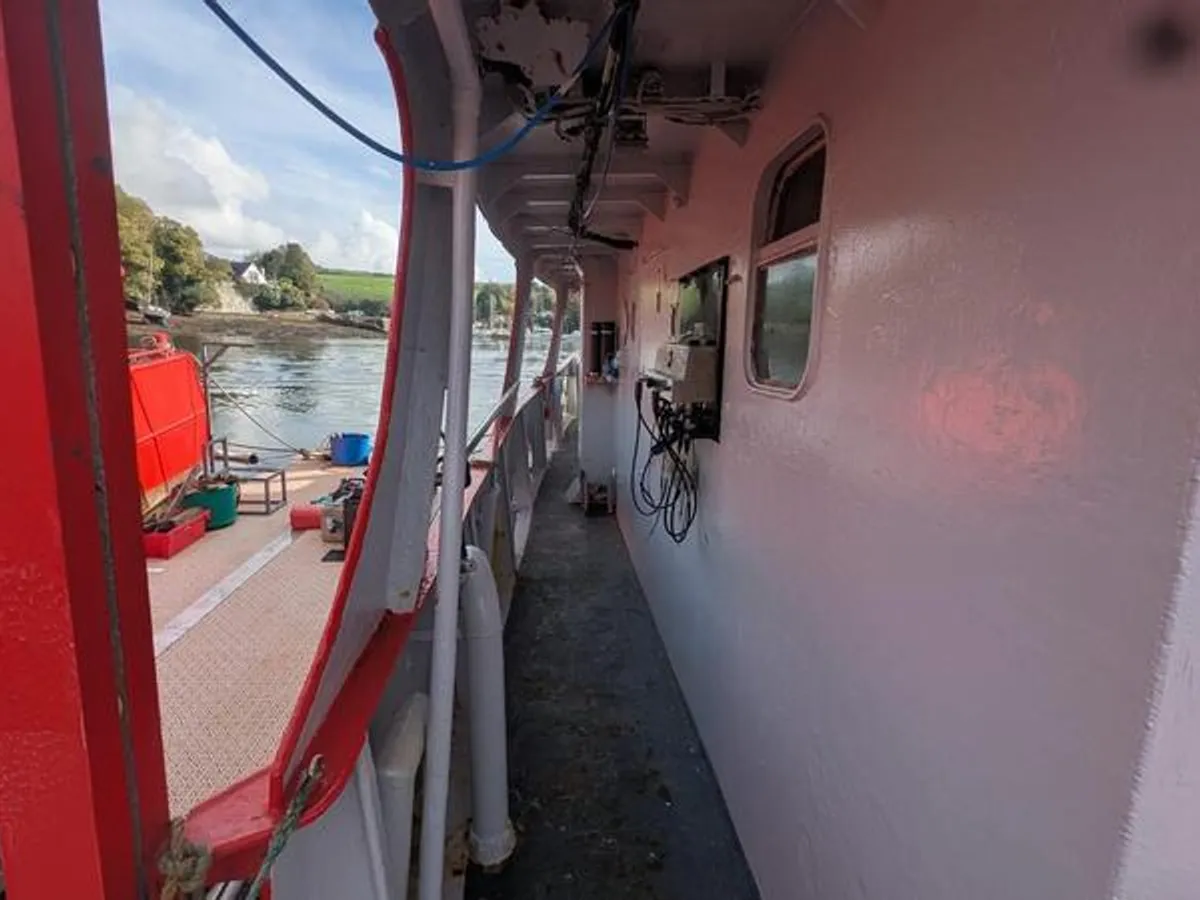 Kapal survei keur dijual