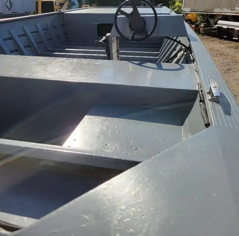 Kapal kerja keur dijual