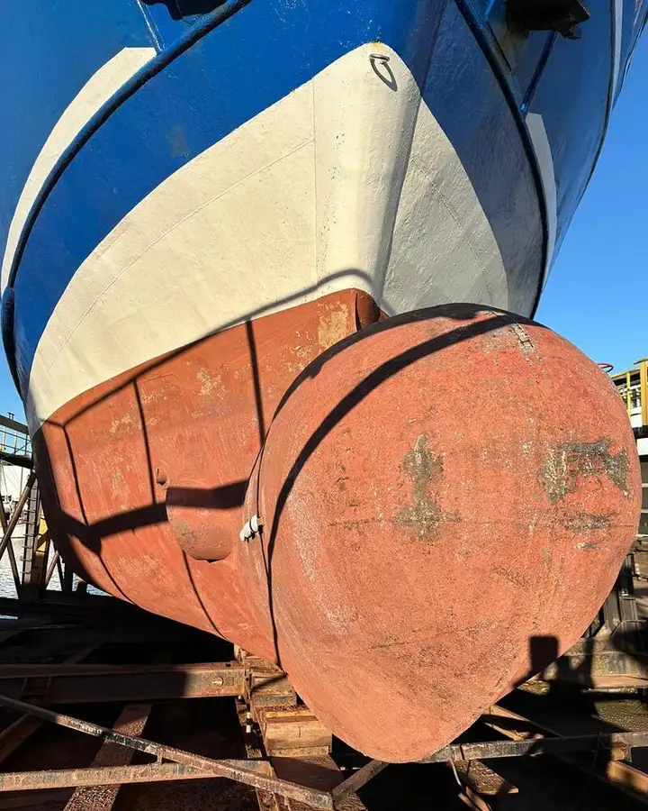 Kapal pangangkut barang curah keur dijual