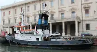 Kapal penarik keur dijual