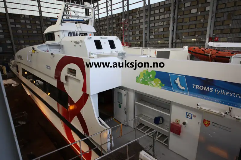 Katamaran keur dijual
