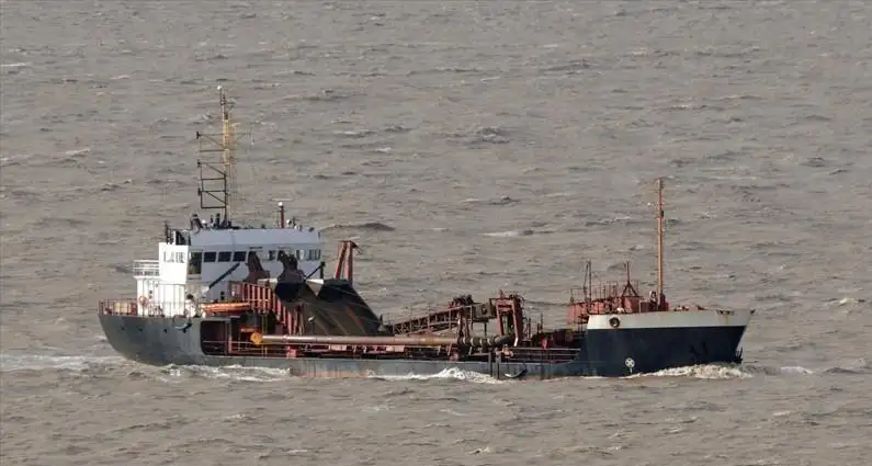 Kapal keruk keur dijual