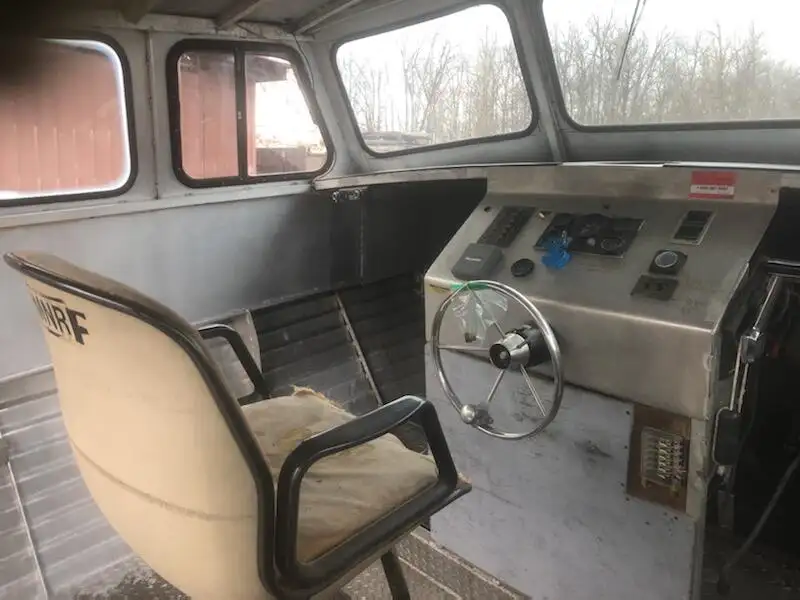 Kapal kerja keur dijual
