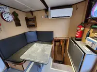 Kapal kerja keur dijual