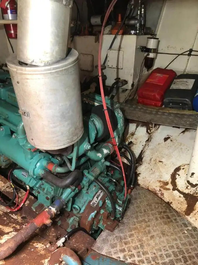 Kapal kerja keur dijual