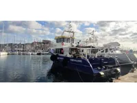 Kapal survei keur dijual