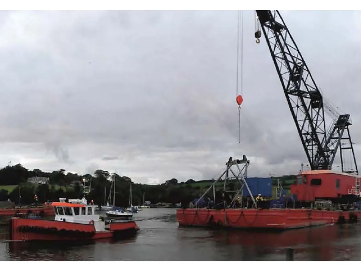 Kapal kerja keur dijual