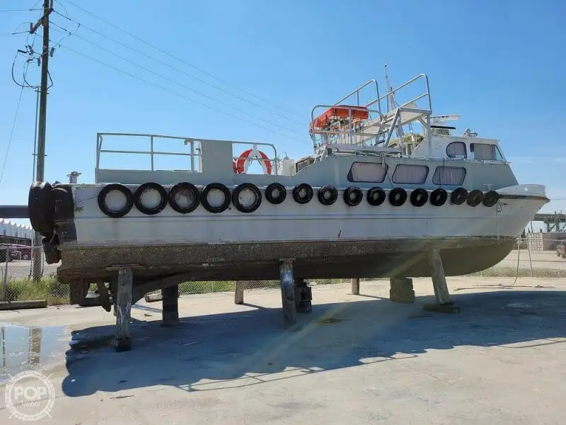 Kapal kru keur dijual