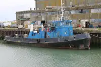 Tow boat pikeun dijual