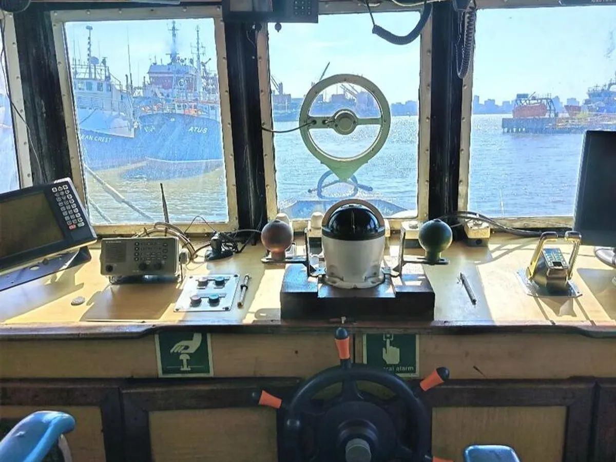 Kapal pasokan keur dijual