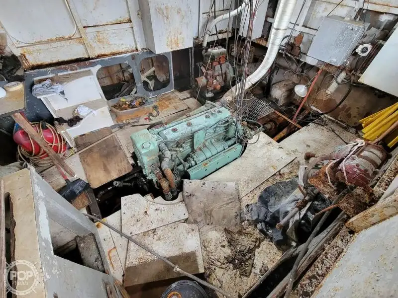 Kapal pasokan keur dijual