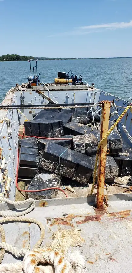 Kapal penarik keur dijual