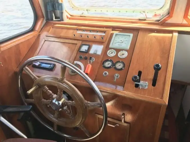 Kapal tunda keur dijual