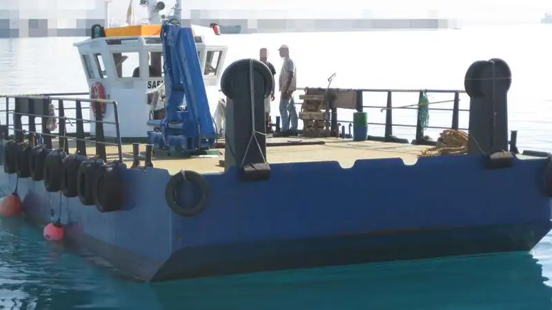 Kapal kerja keur dijual