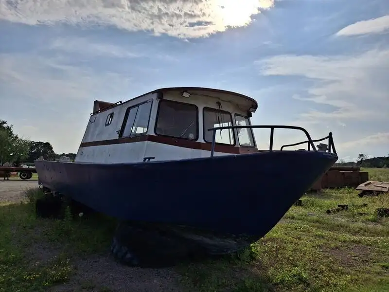 Kapal kerja keur dijual