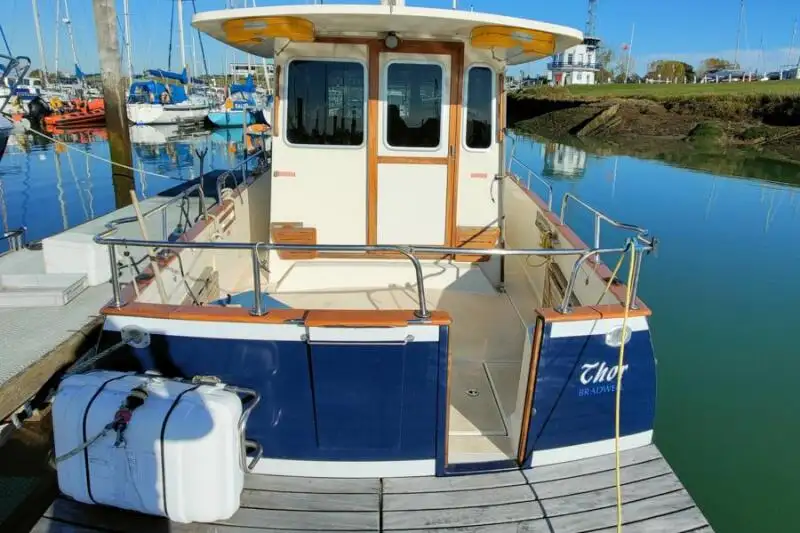Kapal kerja keur dijual