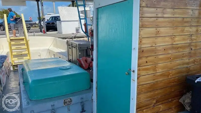 Kapal pesiar keur dijual