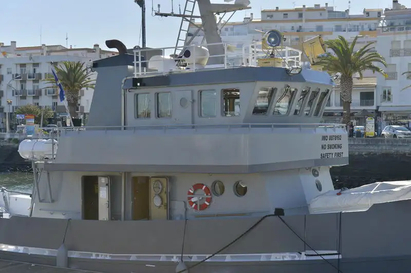 Kapal penarik keur dijual