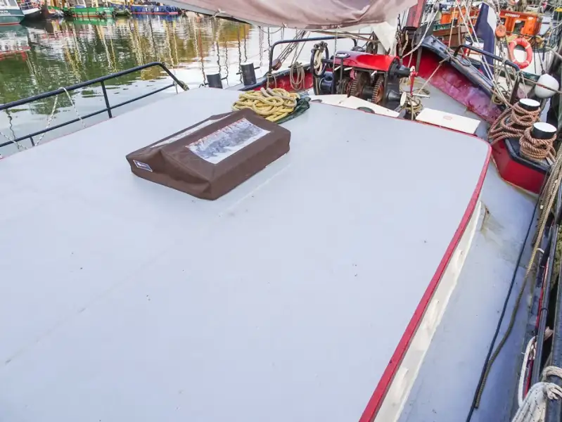 Kapal pangangkut barang curah keur dijual