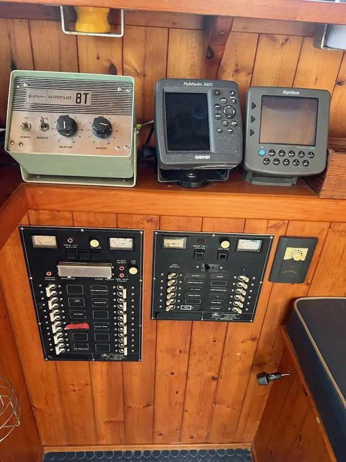 Kapal penarik keur dijual