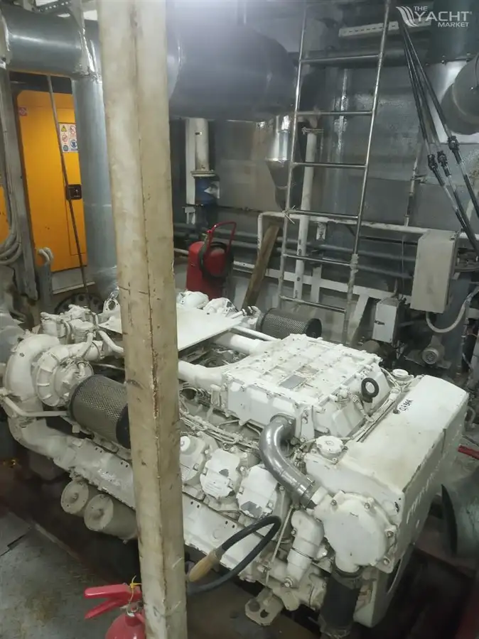 Kapal pesiar keur dijual