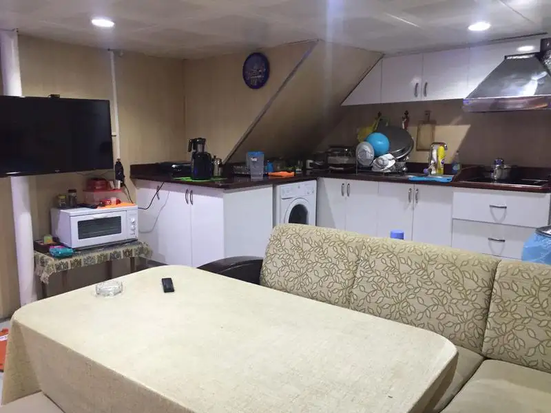 Kapal pesiar keur dijual