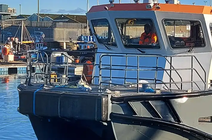 Kapal survei keur dijual