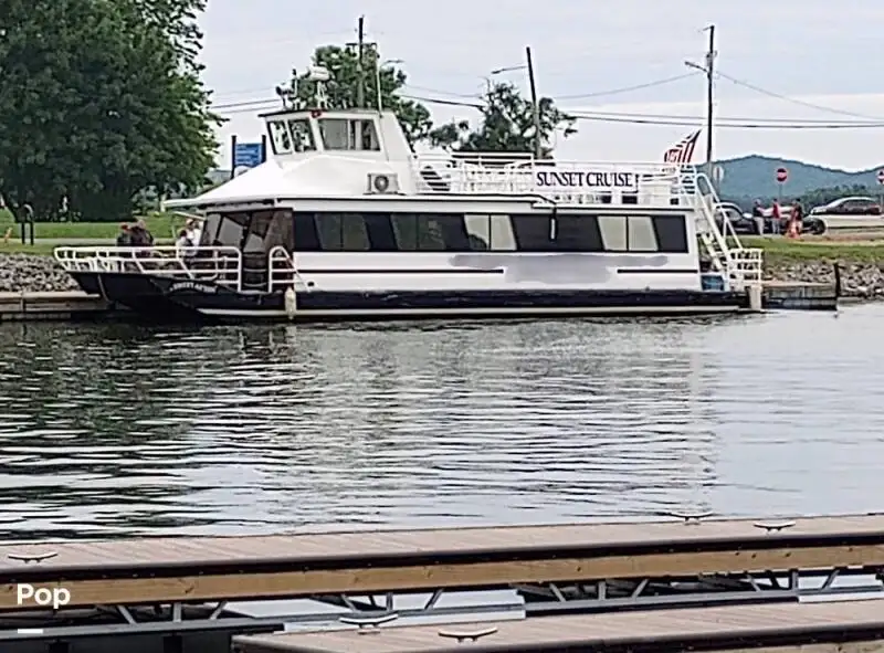 Kapal fery keur dijual