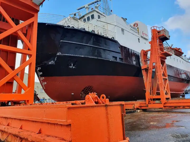 Kapal pangangkut barang curah keur dijual