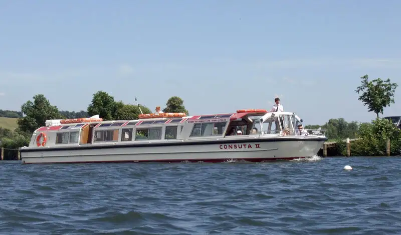 Kapal pesiar keur dijual