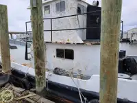 Kapal pasokan keur dijual