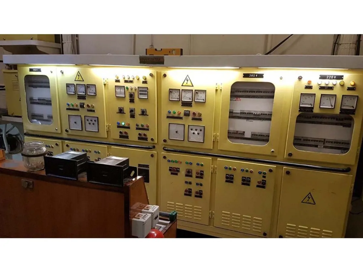 Kapal tunda keur dijual
