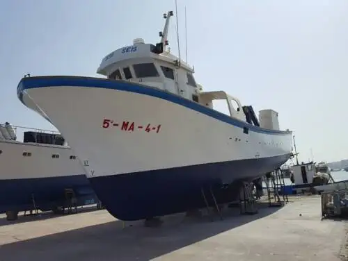 Kapal kerja keur dijual