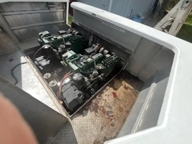 Kapal kerja keur dijual