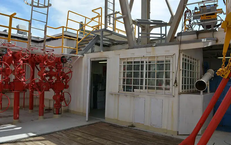 Kapal pangangkut LNG keur dijual