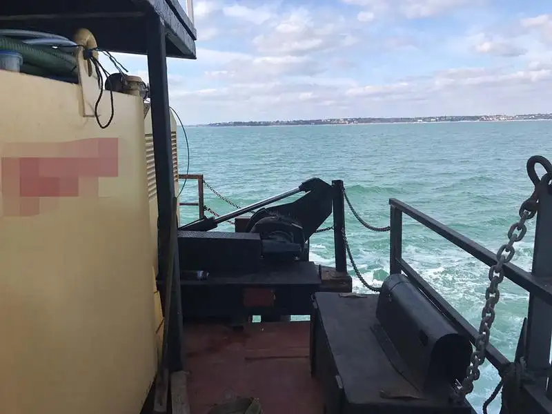 Kapal keruk keur dijual