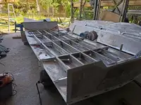 Kapal kerja keur dijual