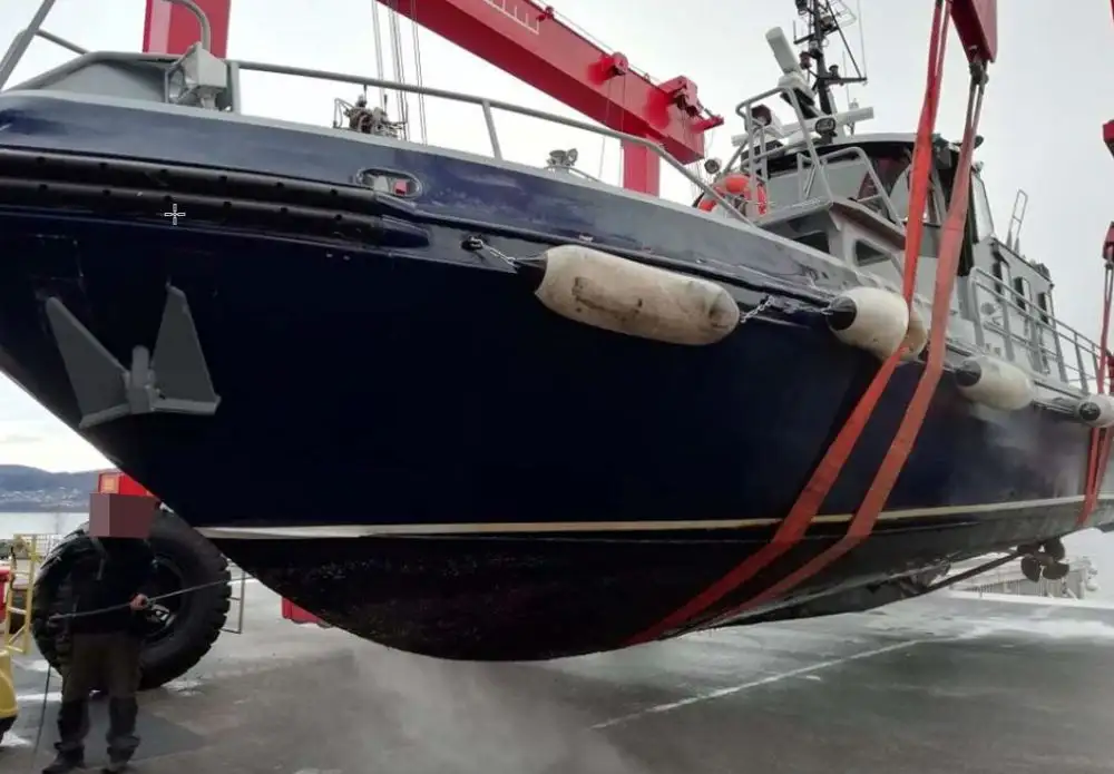 Kapal kerja keur dijual